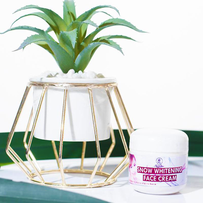 snow whitening face cream